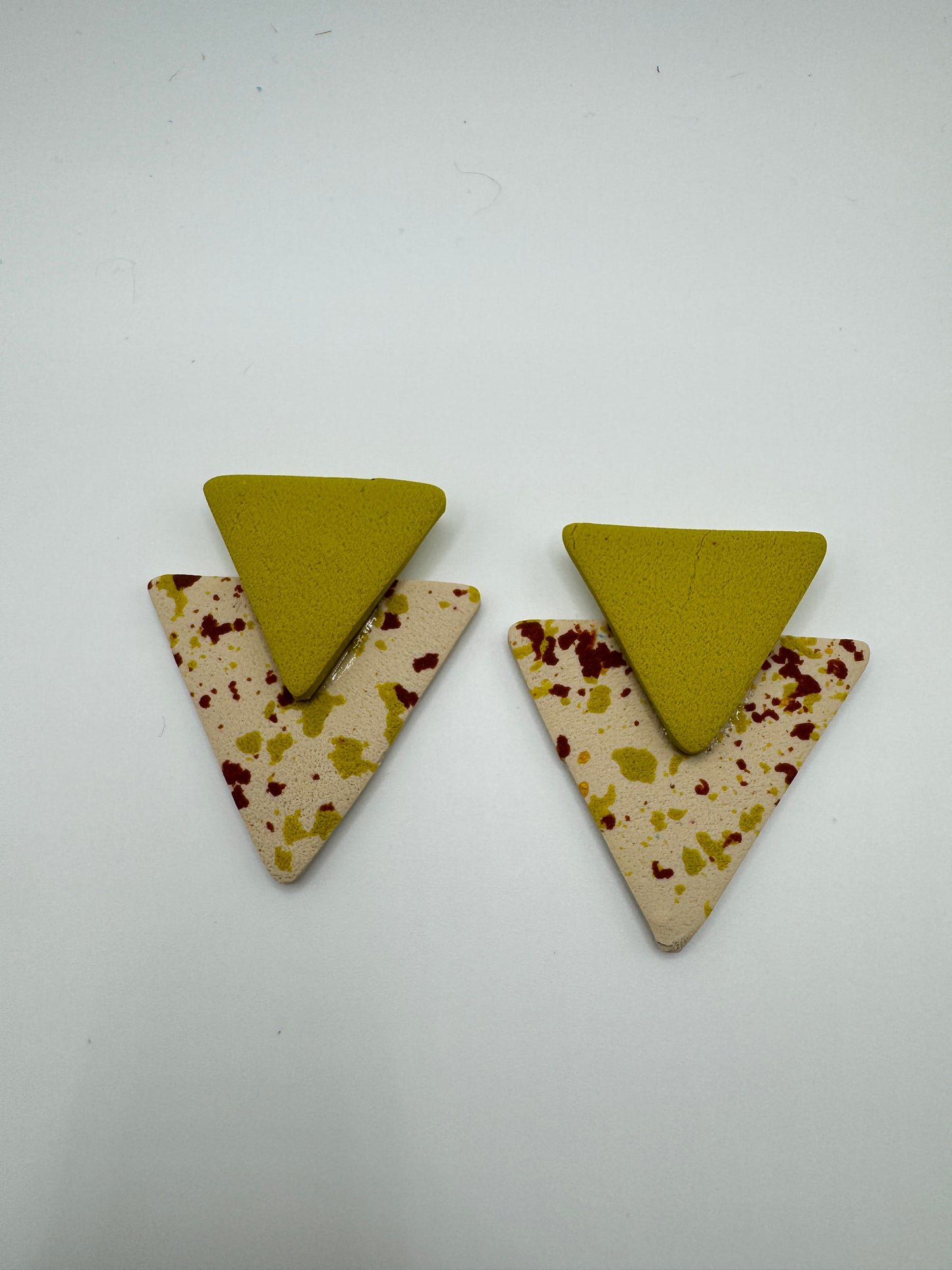 Brincos Verde Pistachio Triângulos