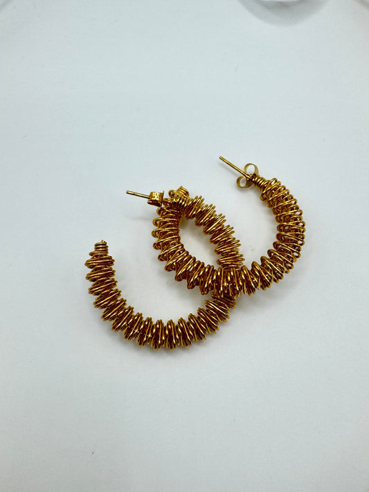 Argolas trabalhadas