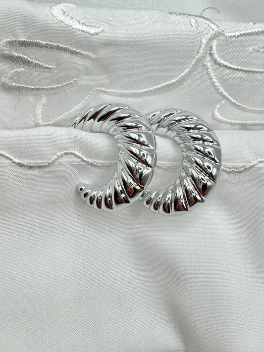 Argolas Efeito Oval Prateadas